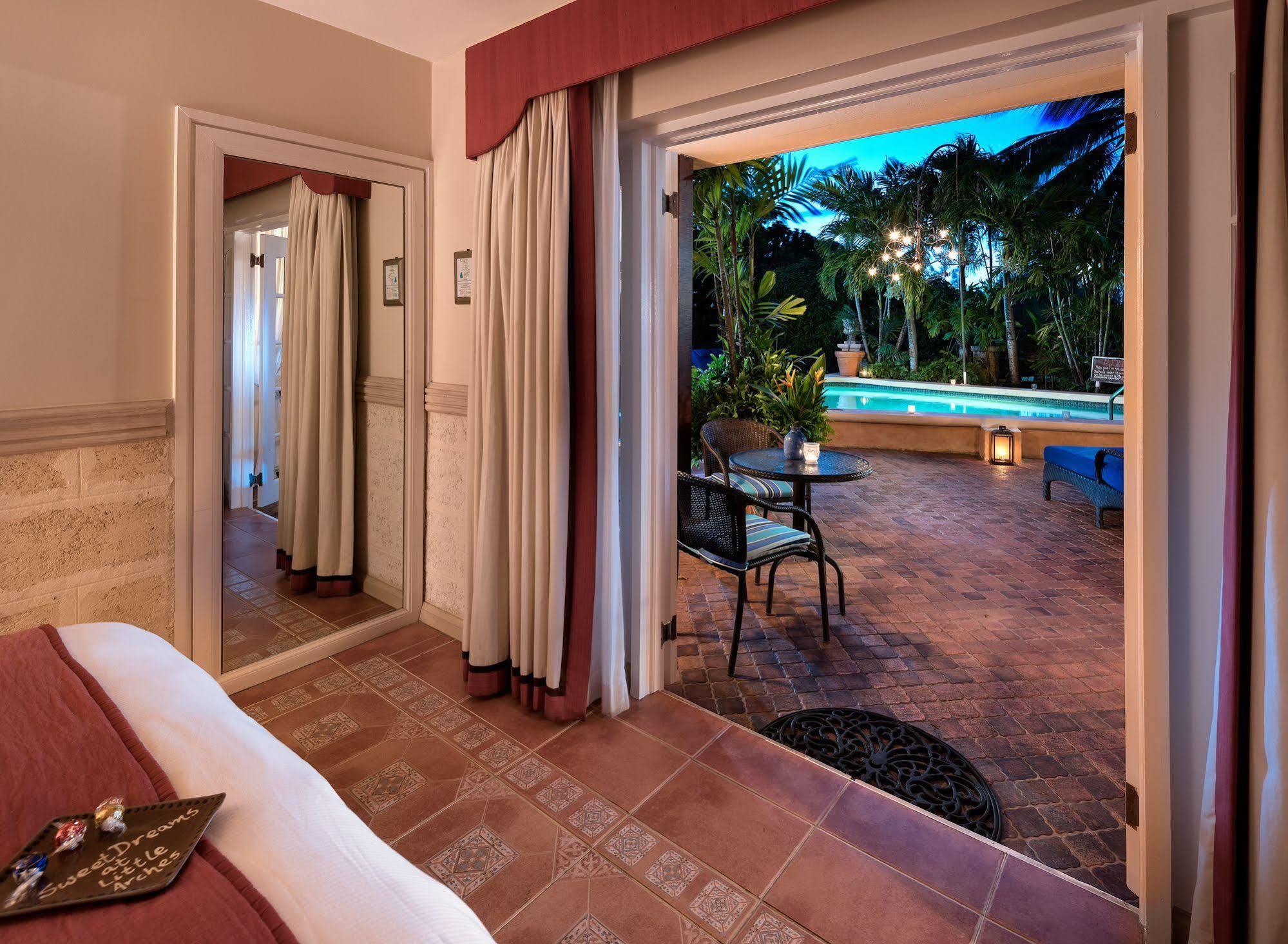 Little Arches Boutique Hotel - Adults Only Oistins Ngoại thất bức ảnh